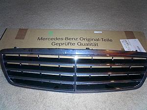 FS: 2007 W203 Chrome Grille-front.jpg