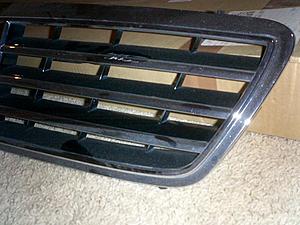 FS: 2007 W203 Chrome Grille-side.jpg