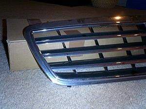 FS: 2007 W203 Chrome Grille-side-2.jpg