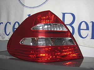 FS: OEM W211 Tail Lights LED &amp; Non LED-img_0761.jpg