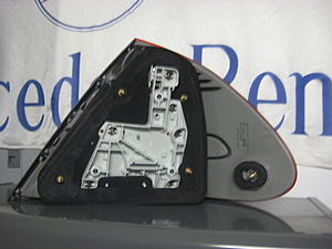 FS: OEM W211 Tail Lights LED &amp; Non LED-img_0762.jpg