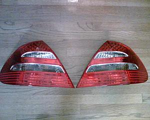 FS: W211 E55 LED Tail Lights-both.jpg