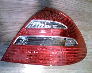 FS: W211 E55 LED Tail Lights-right.jpg