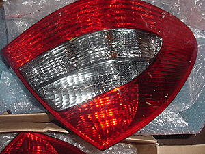 FS 07-09 Rear Lights W211-dsc00055.jpg