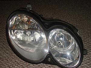 FS: W209 Halogen Headlights (pair)-dsc00245.jpg