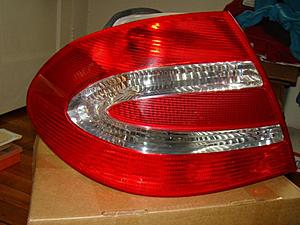 FS:W209 04 CLK TAIL LIGHTS + BULBS-dsc00399.jpg