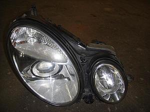 FS: 03-06 W211 E-CLASS BI-XENON HEADLIGHTS - 100% FACTORY IN EXCELLENT SHAPE-dsc03301.jpg