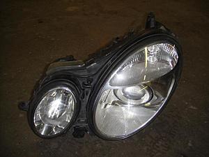 FS: 03-06 W211 E-CLASS BI-XENON HEADLIGHTS - 100% FACTORY IN EXCELLENT SHAPE-dsc03302.jpg