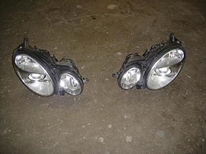 FS: 03-06 W211 E-CLASS BI-XENON HEADLIGHTS - 100% FACTORY IN EXCELLENT SHAPE-dsc03303.jpg