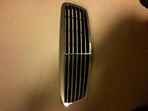 FS- oem W211 E55 amg chrome front grill-grill.jpg