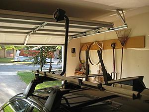 FS: Anyone seeking an oem mb rooftop bike carrier?-img_4922.jpg