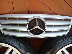 FS: W203 grilles and White Star badge-sam_0433_converted.jpg