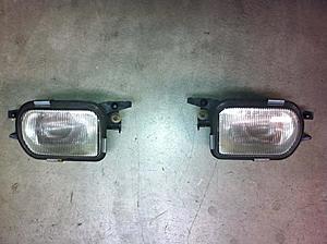 2004 W203 used front bumper-fogs.jpg