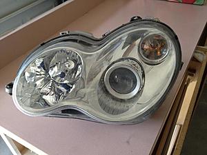 FS: W203 OEM Driver's side xenon headlight | OEM Ballasts | OEM D2S Philips Bulbs-c-class-headlight.jpg