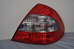 FS: W211 07-09 LED Tail Lights for 03-06 E-Class Facelift-dsc_0054-2-.jpg