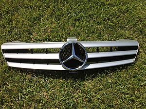 FS: CLS W219 OEM Front Grill 3 Slat EXCELLENT Condition from 07 CLS63 0 OBO-img_3877.jpg