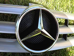 FS: CLS W219 OEM Front Grill 3 Slat EXCELLENT Condition from 07 CLS63 0 OBO-img_3875.jpg
