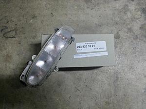 FS: W203 Parts (from a 2004 C230K)-turn-signal.jpg