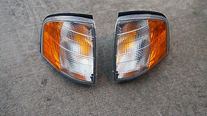 W202 c36 headlights bumper corner light amber + clear-corner-light.jpg