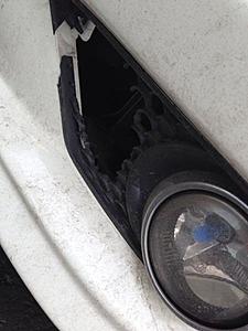 WTB Left Fog Light Grille W204 Sport-image-2830653810.jpg