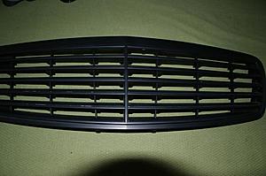 FS: front grill 03-09 w211 E class-dsc00607.jpg