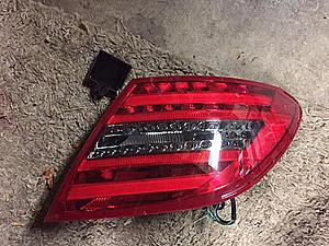 w204 08-11 C-Class Facelift LED Tail light 0 shipped lower 48-image2-1-.jpg