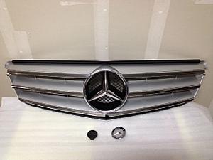 W204 Sport grill and flat hood emblem-photo-3-1-.jpg