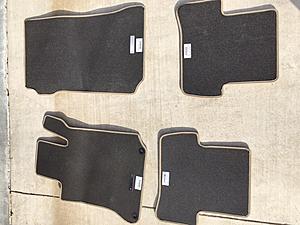 W204 Like New Tan OEM Floor Mats-img_0943.jpg