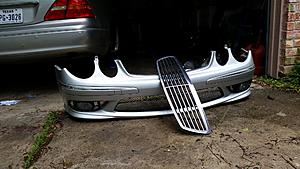 FS W211 E55 front bumper w/grills and fogs-20150617_150636_525efac49d16b0b48905342c57669f886c694191.jpg