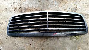 FS W211 E55 front bumper w/grills and fogs-20150617_150656_1f5bb1431ca4d19ab0686a7f88dc138394c1a5f3.jpg