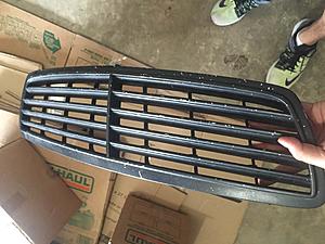 W203 OEM Grill - Make an Offer-img_2773.jpg