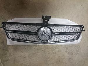 FS: SOCAL W204 C63 AMG Style Front Grill, fit C250, C300, C350-dsc_0248.jpg