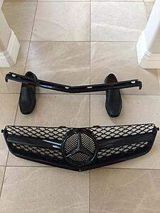 W204 C63 Gloss Black Grille - Brand New-nnlzpav.jpg