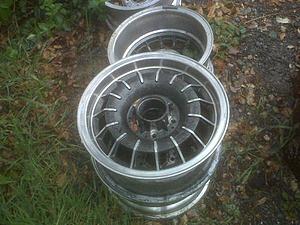 Vintage Mercedes Wheels in my neighborhood.-wheels.jpg