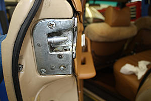 Projects on my new, to me, 1973 280SEL 4.5-2-10-17-20door-20latch-202_zpsnoxkkwvy.jpg