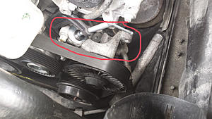Please help me ID this aluminium bracket from 550 engine-20151029_165138.jpg