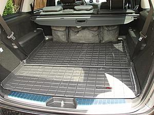 Floor mats &amp; Cargo area liners-p5040016.jpg