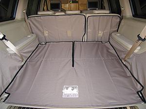 Floor mats &amp; Cargo area liners-3rd-seat-down.jpg