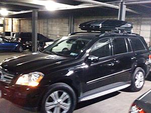 Thule 611 Boxter - Cargo Box-side.jpg