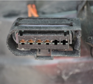Mercedes GL450 OEM retrofit to Xenon from Halogen-xenonconnector.png