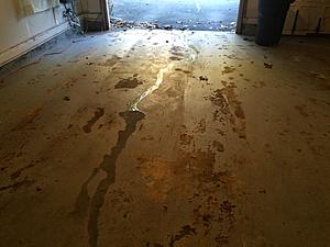 2013 GL450 leaked all coolant on garage floor-img_6252.jpg