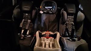 3 car seats across the middle-20141116_161150.jpg