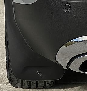 2020 GLC 300 4Matic SUV - OEM Splash Guards-jjsn2sb.jpg