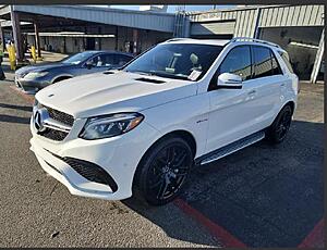 About to pull the trigger on a GLE63 "non-s" but have a few questions-eqbanie.jpg