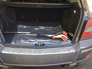 Not enough cargo space for golf bag in GLK-img_0136.jpg