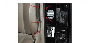 GLK350 odd wear and tear at door trim at Drivers side.-dsc_2487-glk350-wear-tear.jpg