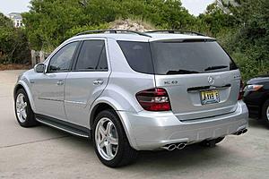 What wax do you use-2007-m-b-ml63-amg-rear-qtr.-view-1-.jpg