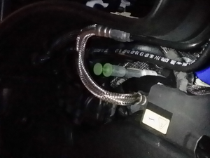 Anyone knows what is this green rubber head beside GLK350 4matic engine?-forumrunner_20131221_223249.png