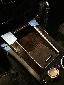 Removal of console cover for 2013 and up GLK-image-221257348.jpg