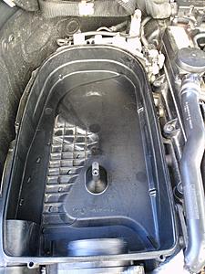 Changing the air filter on the GLK 250 Bluetec-wp_002307.jpg